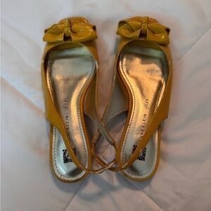 Anne Klein Yellow Bow Slingback Heels